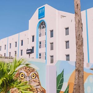 Tryp By Wyndham Aruba Adults Only Hotel